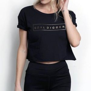 GOALDIGGER Crop T